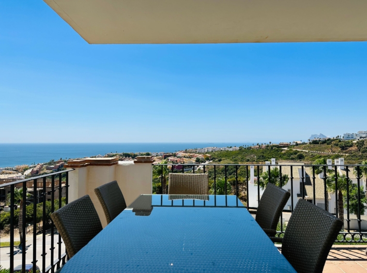 Cadiz-La Alcaidesa- sale - buy - flat - sea view - Golf -Sunimmo