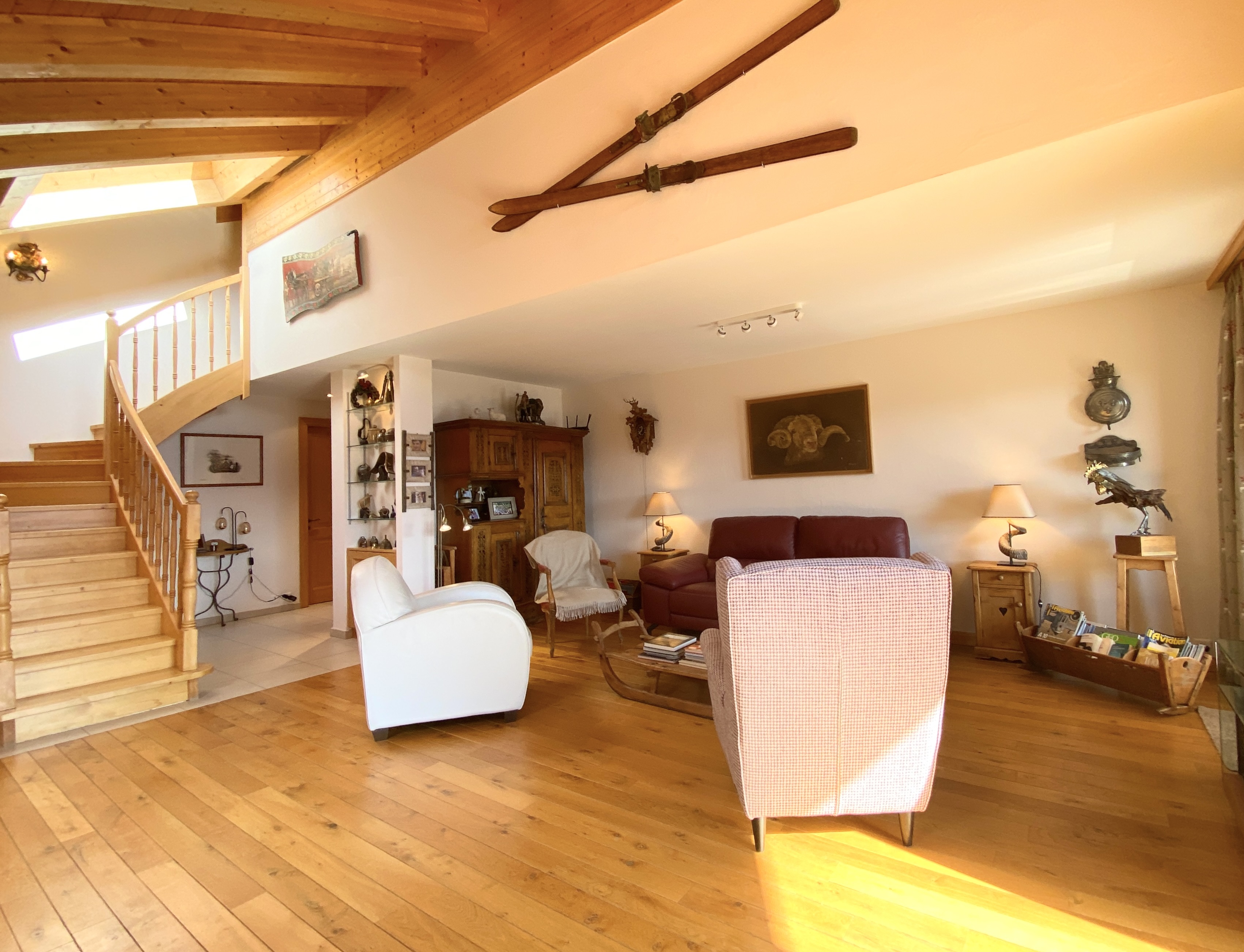 sunimmo duplex attic 4 bedrooms quatre chambres 4 rooms for rent à louer crans montana